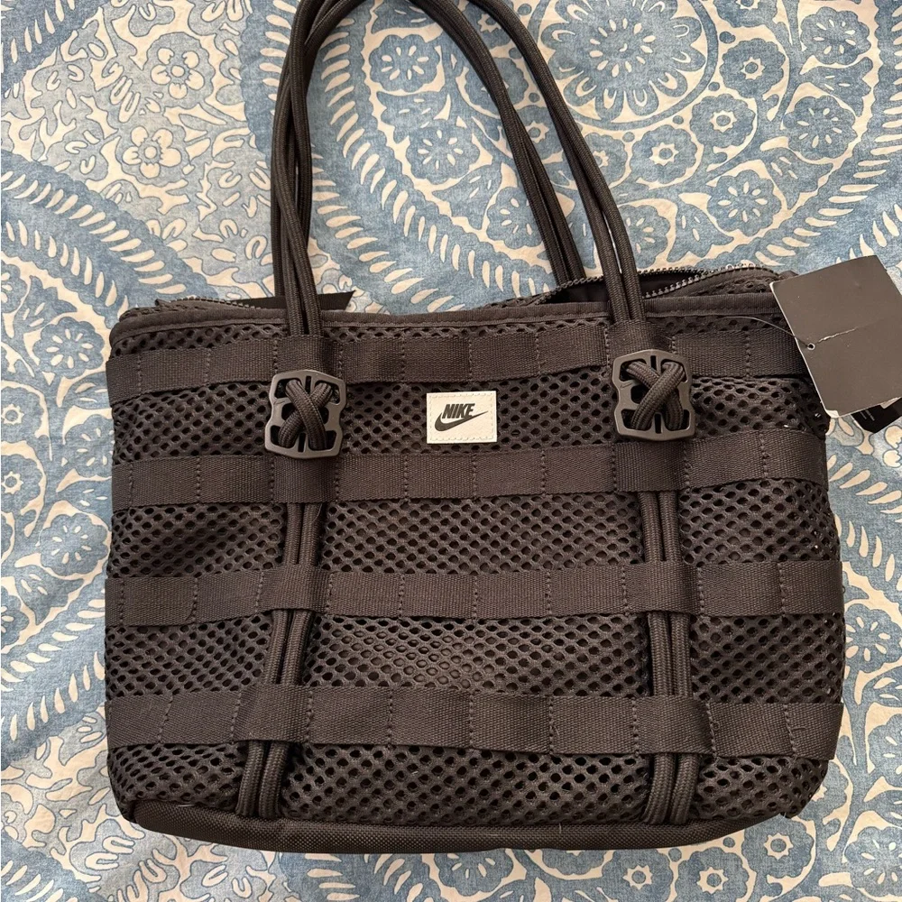 Nike Black Mesh Backpack - Picture 1 of 4